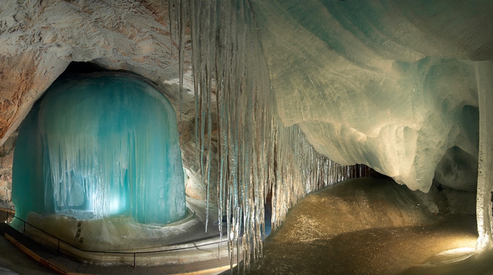 eisriesenwelt stalactite glace