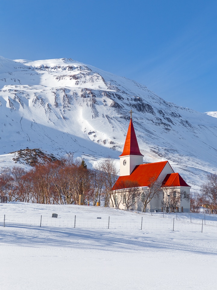 église rouge en islande